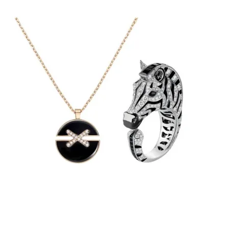 مجوهرات مرصعة بالحجر الأسود لخريف 2022