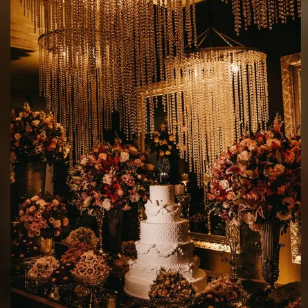 جانب من قاعة العرس المميزة في ديكوراتها