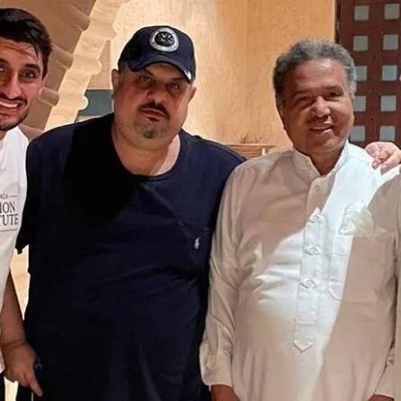 الأمير عبد الرحمن بن مساعد ومطرف المطرف ومحمد عبده والملحن سهم - صورة من حساب مطرف على انستغرام