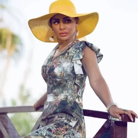 هند البلوشي - صورة من صفحتها الرسمية على انستغرام