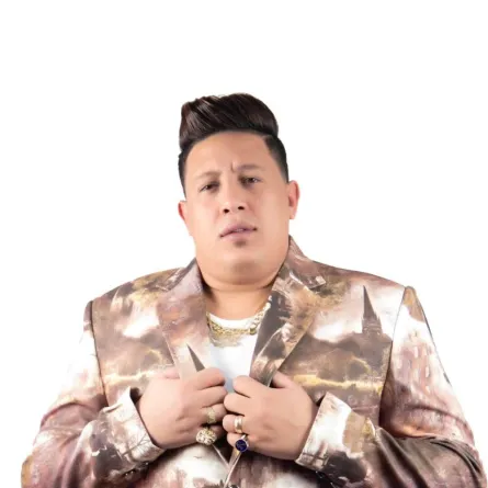 حمو بيكا - الصورة من صفحته الرسمية على الفيس بوك