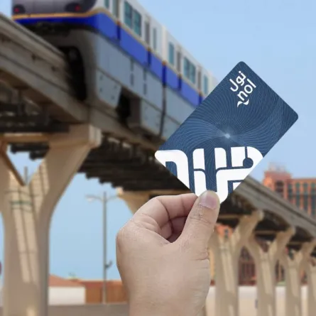 (طرق دبي) تُفعل استخدام بطاقة نول لدفع تعرفة رحلات (مونوريل النخلة). الصورة من مكتب دبي الإعلامي