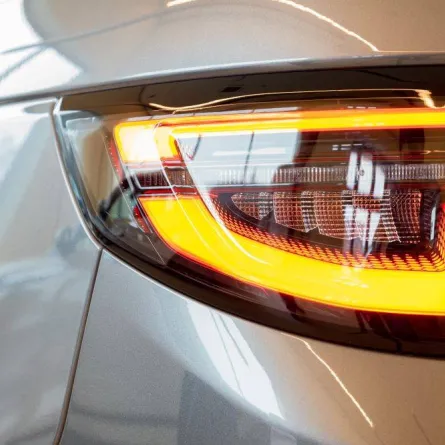 أبجديات الإضاءة الخلفية بالسيارة