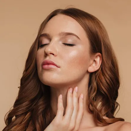 استعادة شباب العنق من دون جراحة Neck Youth