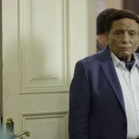 عادل إمام - صورة من حساب نجله رامي إمام على فيسبوك