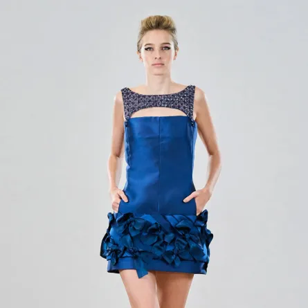 فساتين خطوبة باللون الكحلي