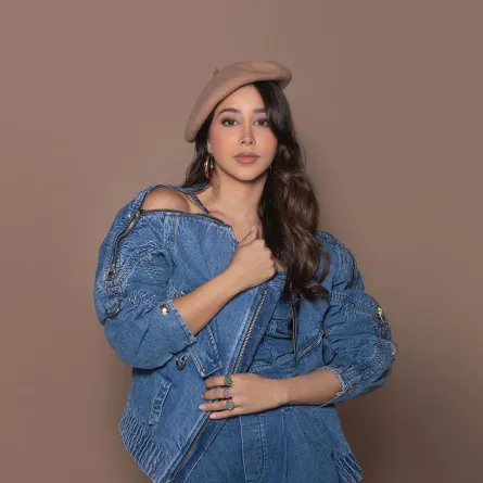 تنسيق الجينز من وحي أسيل عمران