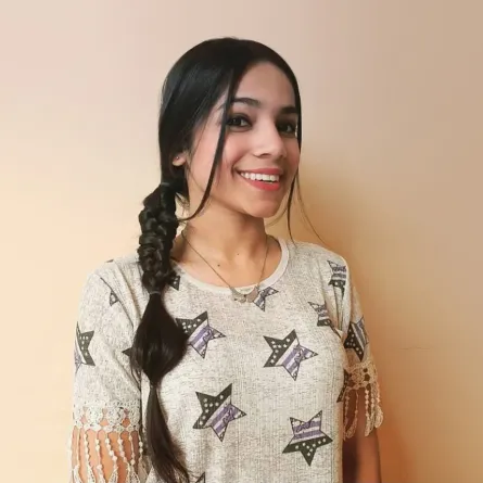 تسريحة ضفيرة السمكة نصف المرفوعة-الصورة من حساب francescaoslerhair