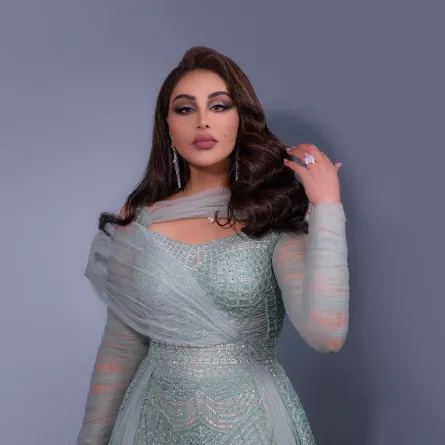 احلام- الصورة من حسابها على الانستغرام