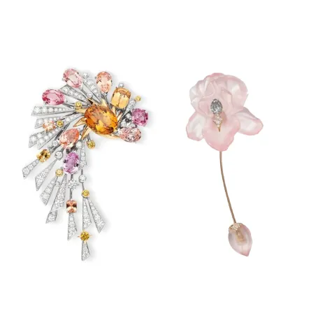 للمرأة العصرية والمتألقة.. إليكِ أحدث بروشات لخريف 2022