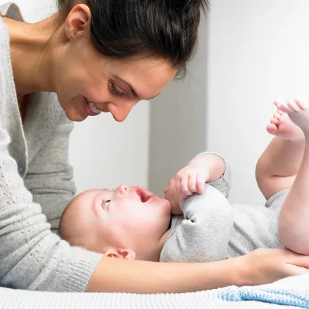 علامات ذكاء الطفل في الشهر الرابع