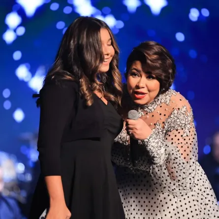 شيرين وابنتها من آخر ظهور لهما - الصورة من حساب هنا على انستغرام