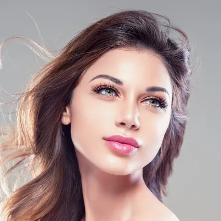  5 طرق سهلة للحصول على شفاه وردية في المنزل