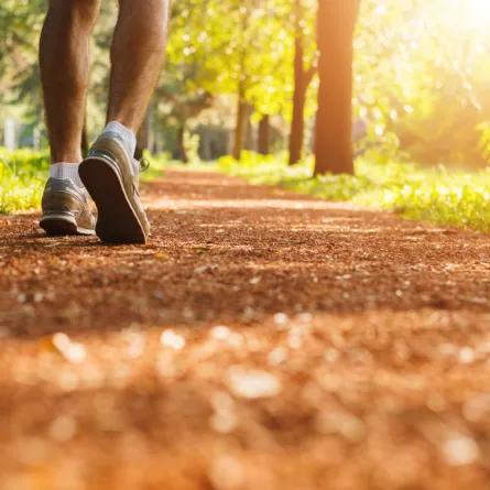 يركض رغم مرضه 