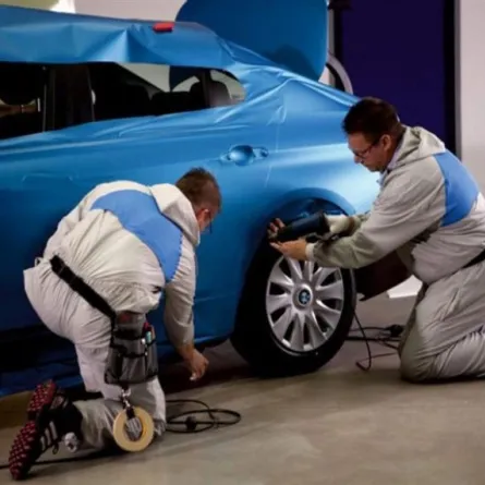 طلاء السيارة باللون المناسب