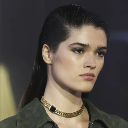 تسريحة الشعر المبلل المنسدل من عروض بالي Bally