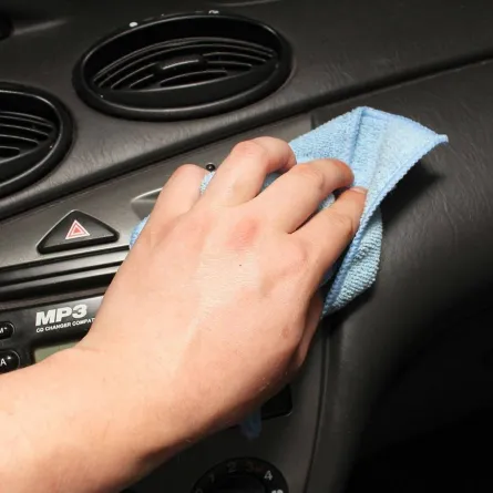 كيفية تنظيف تابلوه السيارة