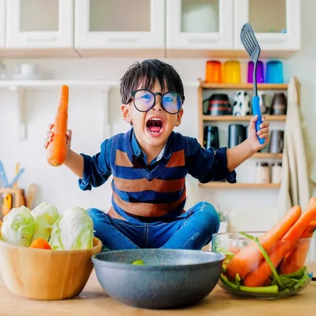 صورة لطفل مشاغب