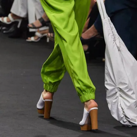 موديلات أحذية بكعوب عريضة