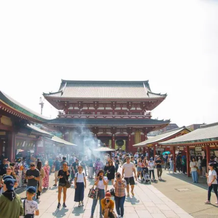 أكبر تجمع لأفراد يحملون الاسم نفسه في اليابان من عمر 3 إلى 80 عاماً