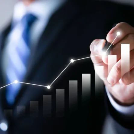 خصائص العمل التجاري