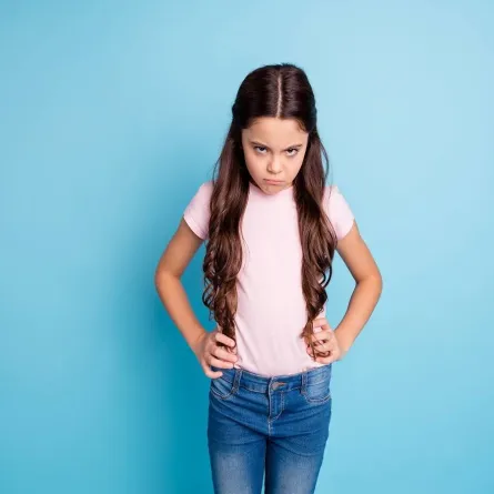 صورة لطفلة غاضبة