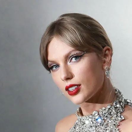 In this file photo taken on August 28, 2022 American singer-songwritter Taylor Swift poses at the red carpet during 2022 MTV Video Music Awards at the Prudential Center in Newark, New Jersey. Andres KUDACKI / AFP