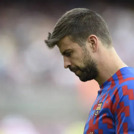 Barcelona's Spanish defender Gerard Pique warms up before the Spanish League football match between FC Barcelona and Elche CF at the Camp Nou stadium in Barcelona on September 17, 2022. Josep LAGO / AFP