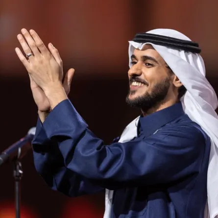 عايض لأول مرة على مسرح محمد عبده أرينا -الصور من حساب روتانا لايف على الانستجرام 