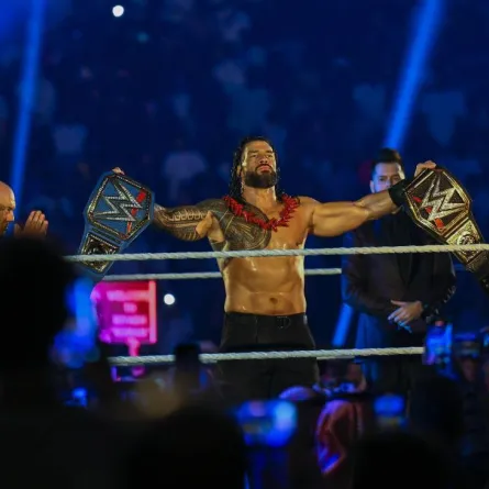 متصدرا الترند العالمي.. رينز يحافظ على لقب بطل WWE في موسم الرياض 2022