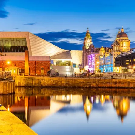 متعة السفر إلى ليفربول