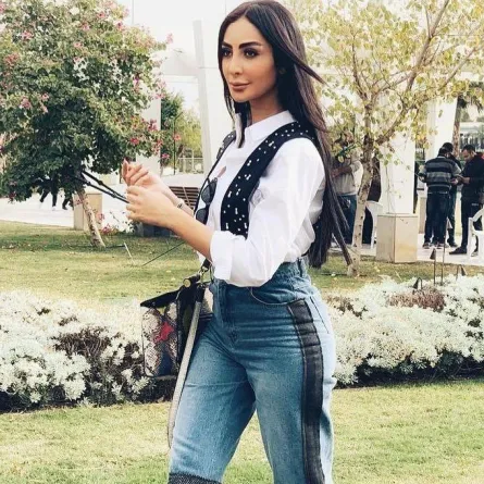 إطلالات نور الغندور