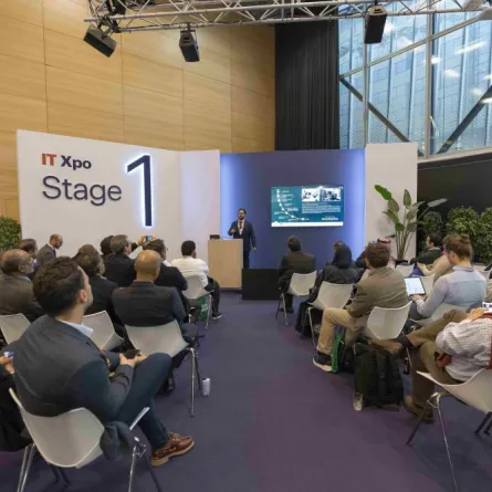 العدل تعرّف بالمحكمة الافتراضية للتنفيذ في مؤتمر Gartner بإسبانيا