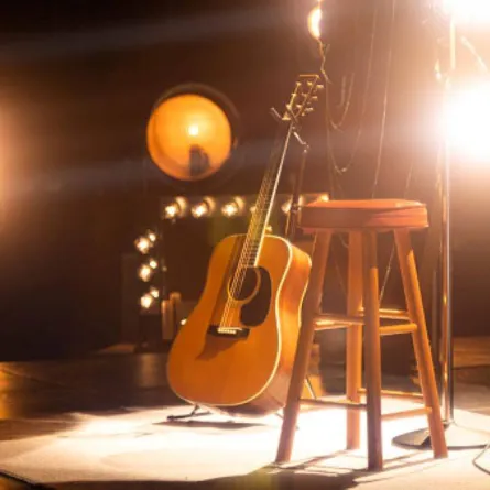 جدة كوبية ترشح لجائزة أفضل فنانة جديدة لعام 2022