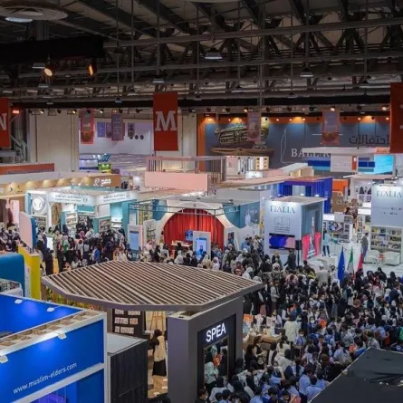 2.17 مليون زائر من 112 دولة في ختام "معرض الشارقة للكتاب 41". الصورة من "وام"