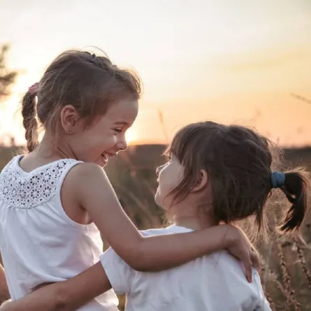 صورة تعبر عن التسامح والإخاء 