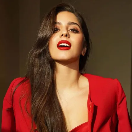 مايان السيد تلجأ لطبيب نفسي لعلاج "ضغوط السوشيال ميديا"