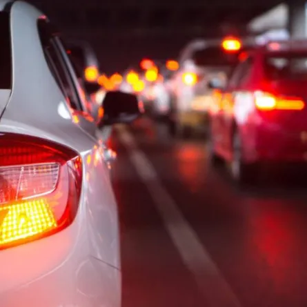 الأضواء في السيارة