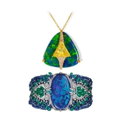 حجر الأمل والحظ السعيد.. ستدهشكِ طريقة اكتساب الأوبال لألوانه النارية الساحرة