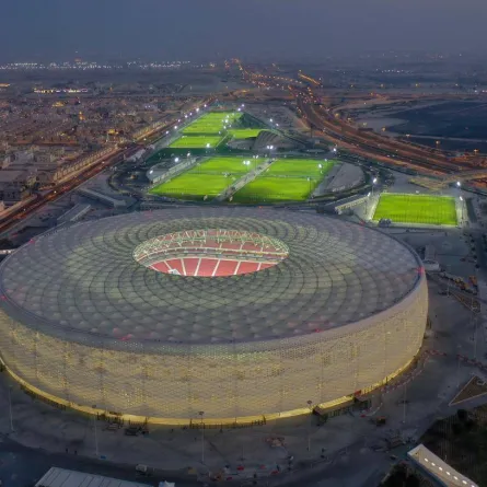 استاد الثمامة  - الصورة من موقع اللجنة العليا للمشاريع والإرث