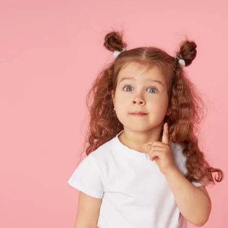 صورة لفتاة صغيرة