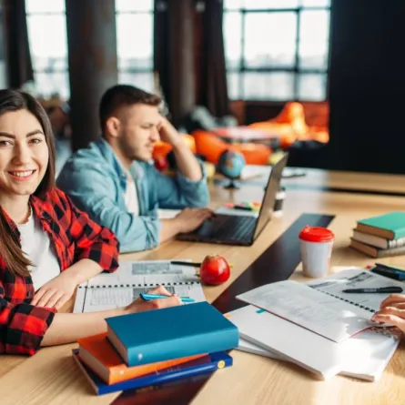 التأقلم مع الحياة الجامعية الجديدة