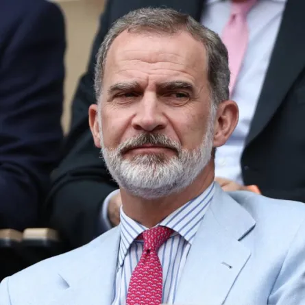 الملك فيليب يشجع الفريق الإسباني في مباراته بكأس العالم قطر 2022