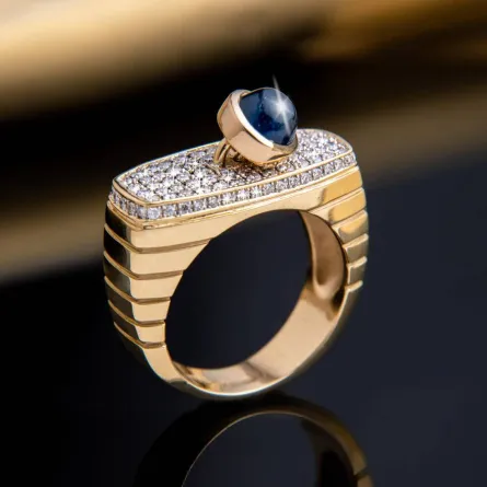 المصمم أنطو جزميانAnto Jizmeian: الإلهام النابع من القلب يؤديإلى ابتكار قطع فريدة