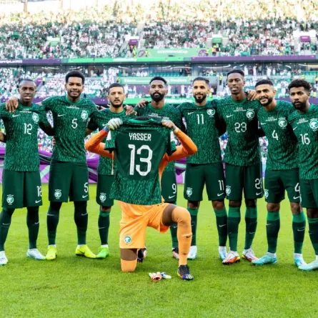 محمد هنيدي يدعم المنتخب السعودي قبل جولة الحسم: شرفتونا وكلنا وراكم ومعاكم