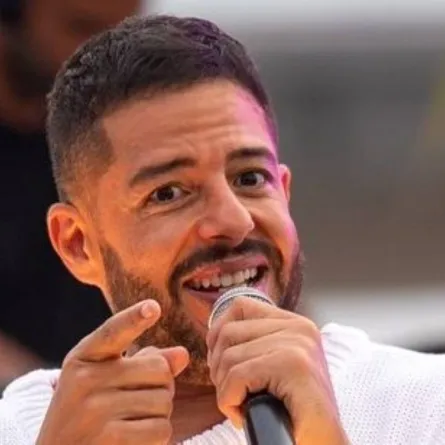 محمد حماقي -الصورة من العلاقات العامة ل شركة بنش مارك