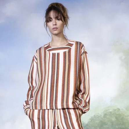 موديلات بلايز مقلّمة