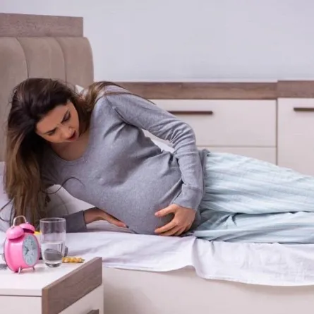 صورة لحامل وألم أسفل البطن