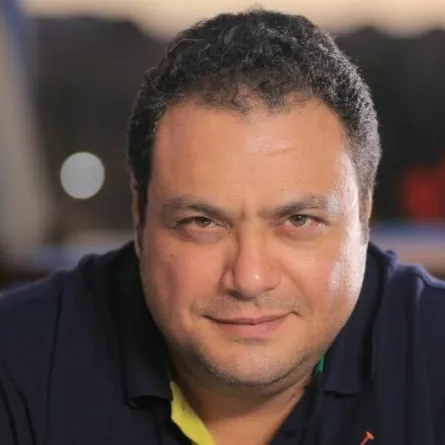 مراد مكرم - صورة من صفحته على فيسبوك