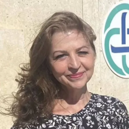 ناجية من السرطان